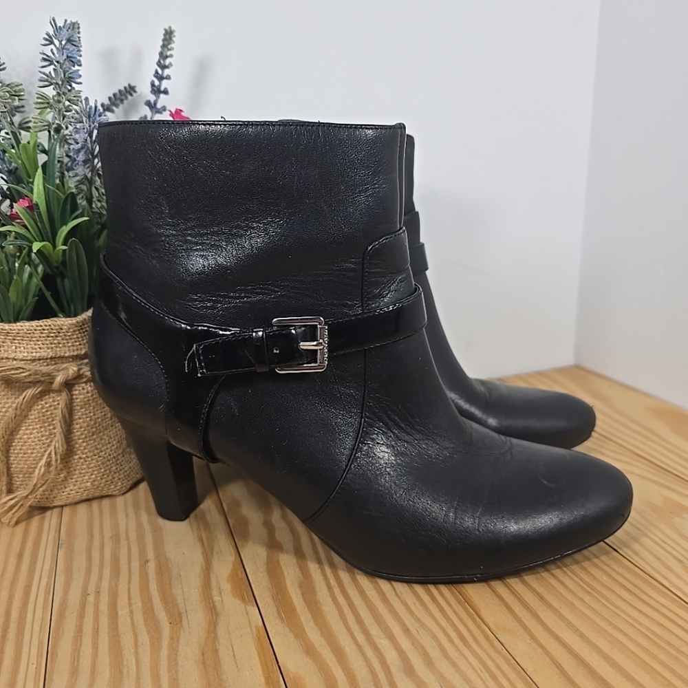 Ralph Lauren Black Leather Ankle Zip Boots Size 8b